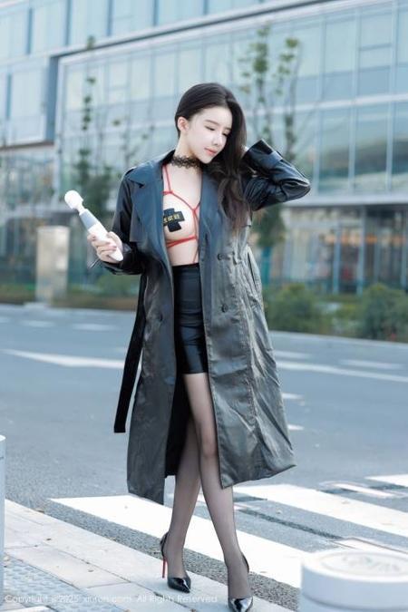[Xiuren秀人网] 唐翩翩NO.9855 期[90+1P/291MB]2025.02.08